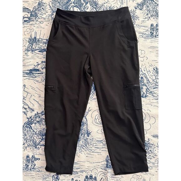 Great Condition Chicos ZENERGY Cargo Crop Pants Black Pull On Pants Comfy Lounge - Picture 1 of 8